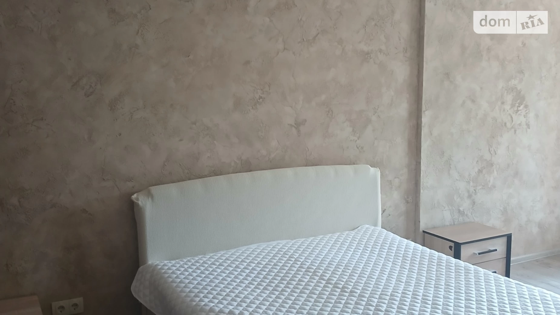 Сдается в аренду 1-комнатная квартира 50 кв. м в Одессе, ул. Жаботинского, 55/6 - фото 2