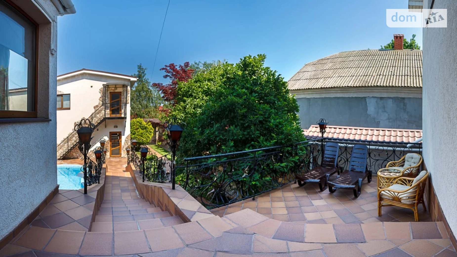 Продается дом на 2 этажа 226.2 кв. м с мебелью, цена: 399000 $ - фото 2