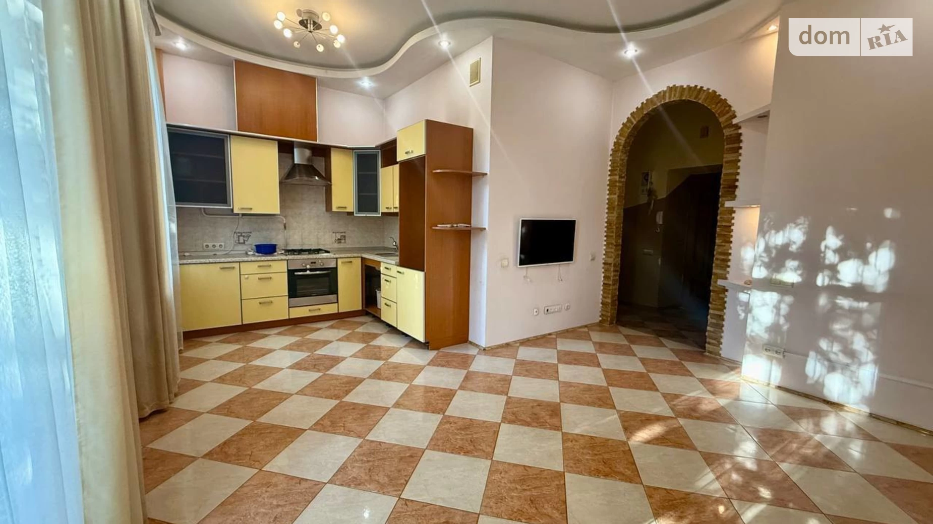 Продается 1-комнатная квартира 66.1 кв. м в Виннице, ул. Николая Оводова - фото 2