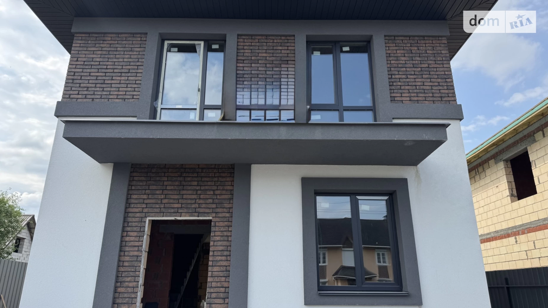 Продается дом на 2 этажа 120 кв. м с камином, цена: 99000 $ - фото 3