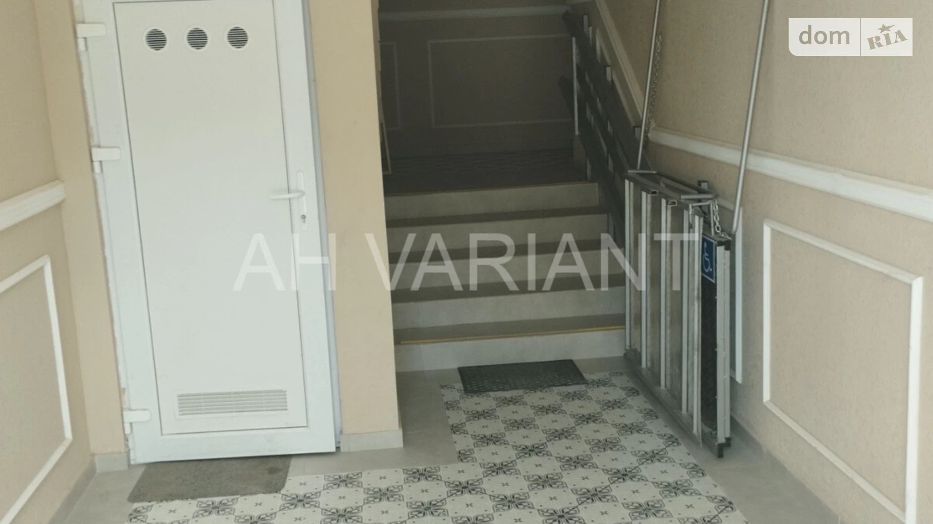 Продается 1-комнатная квартира 86 кв. м в Ужгороде, ул. Русская - фото 3