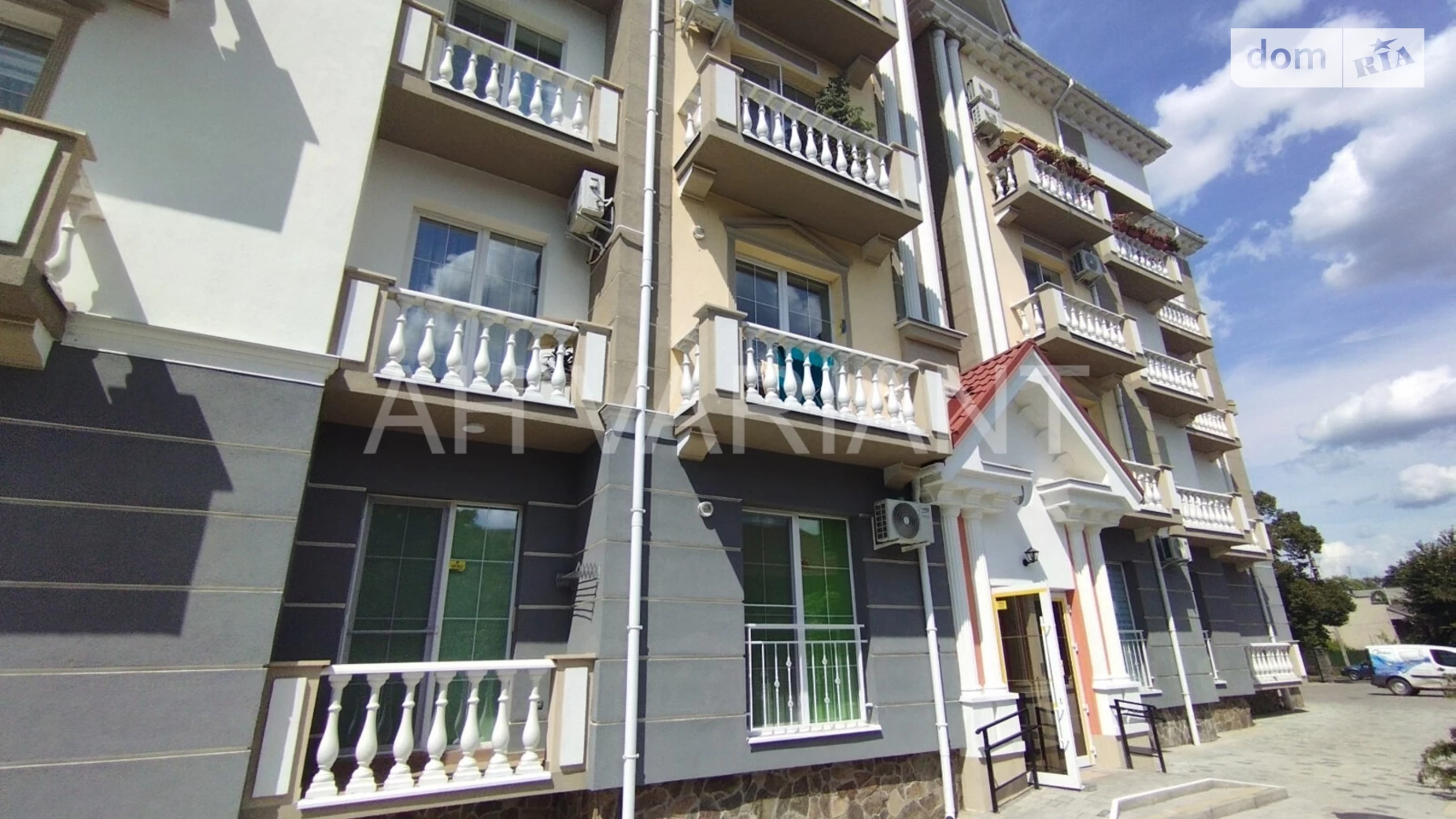 Продается 1-комнатная квартира 86 кв. м в Ужгороде, ул. Русская - фото 2