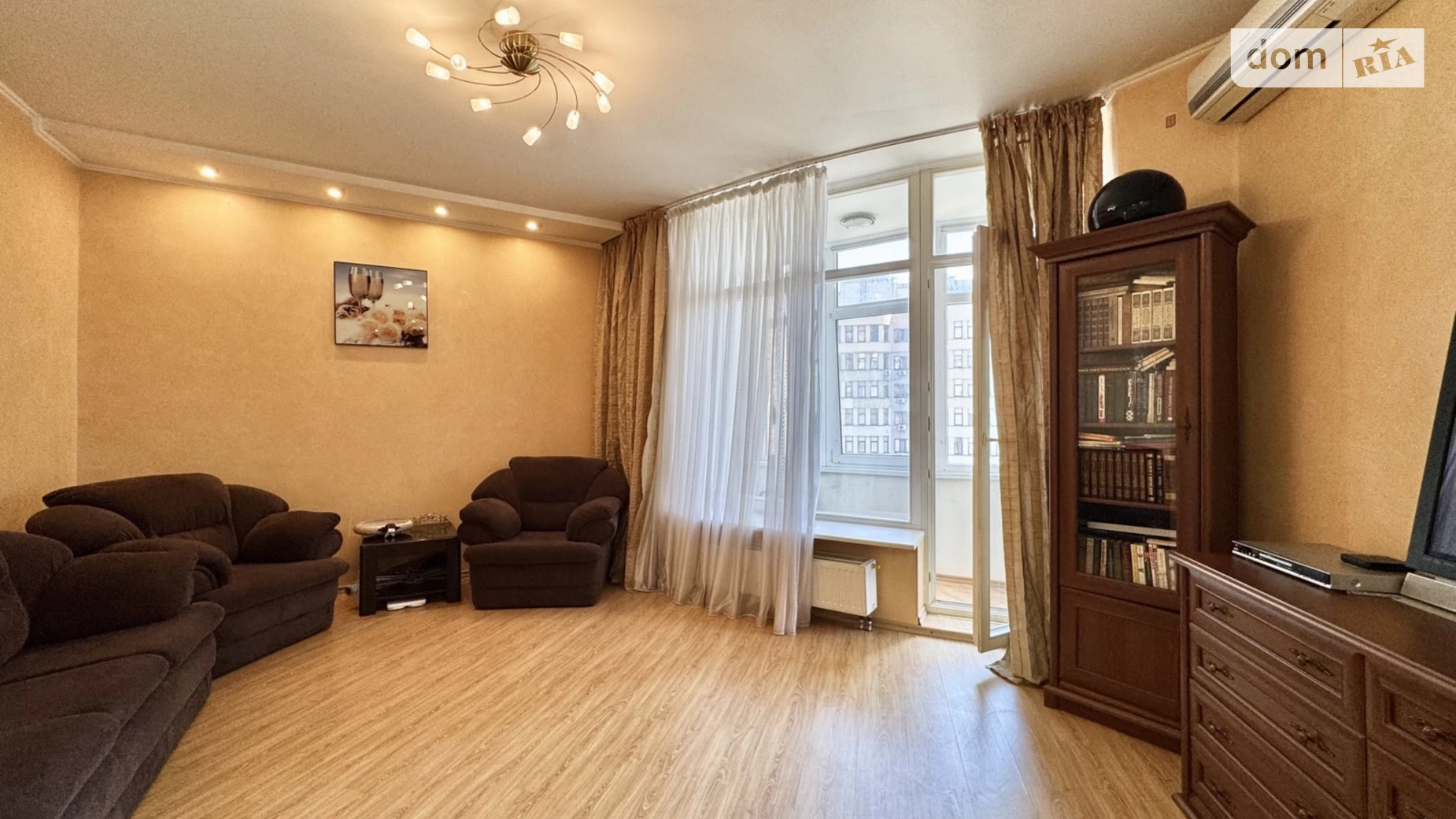 Продається 2-кімнатна квартира 81 кв. м у Одесі, просп. Шевченка, 12 корпус 2 - фото 2