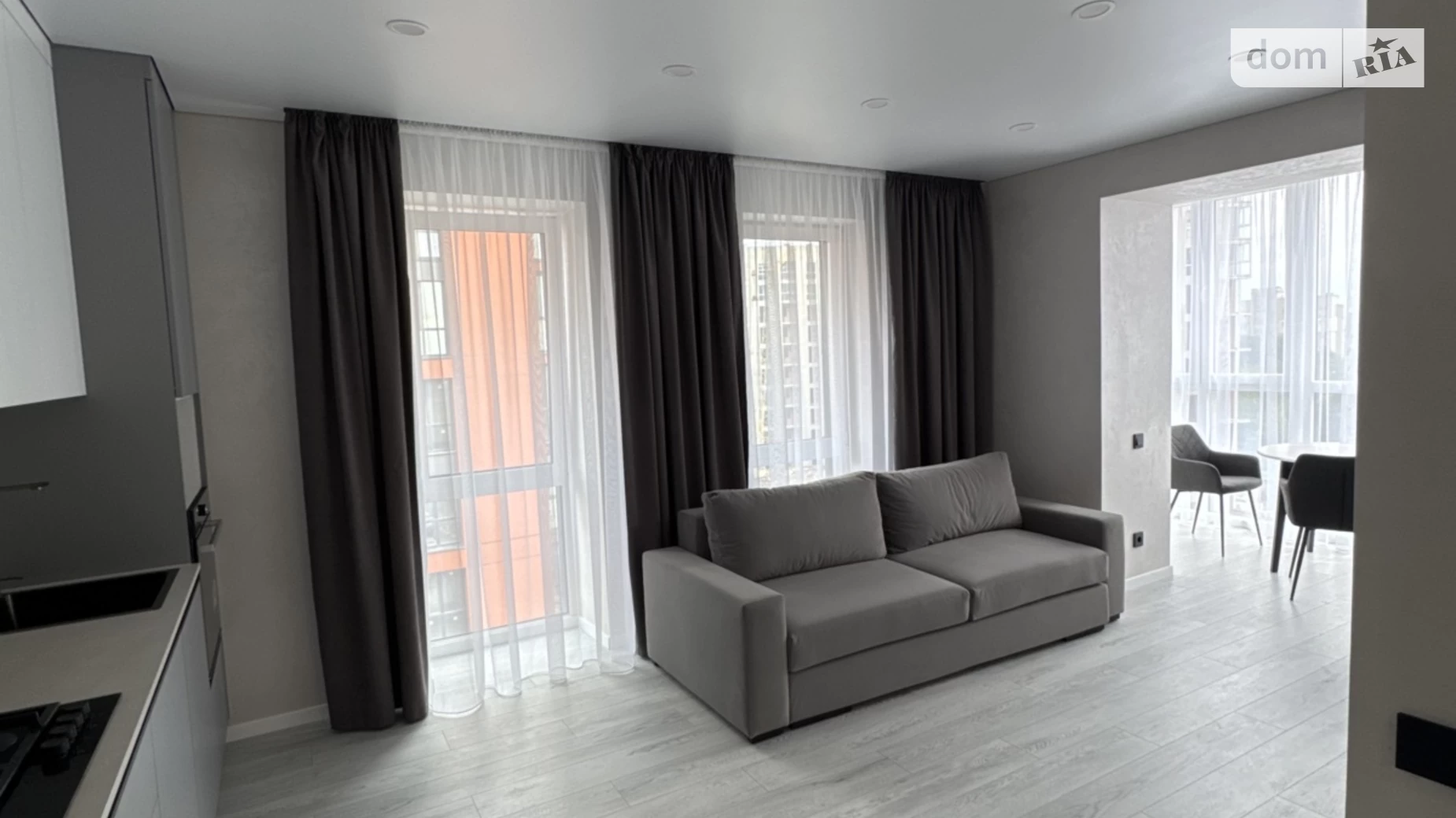 Продается 2-комнатная квартира 69 кв. м в Ровно, ул. Соборная, 227Д - фото 3
