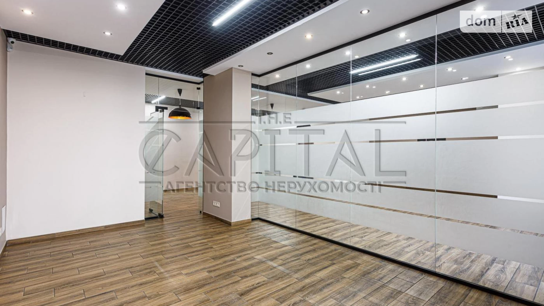 Сдается в аренду офис 122 кв. м в бизнес-центре, цена: 2000 $ - фото 2