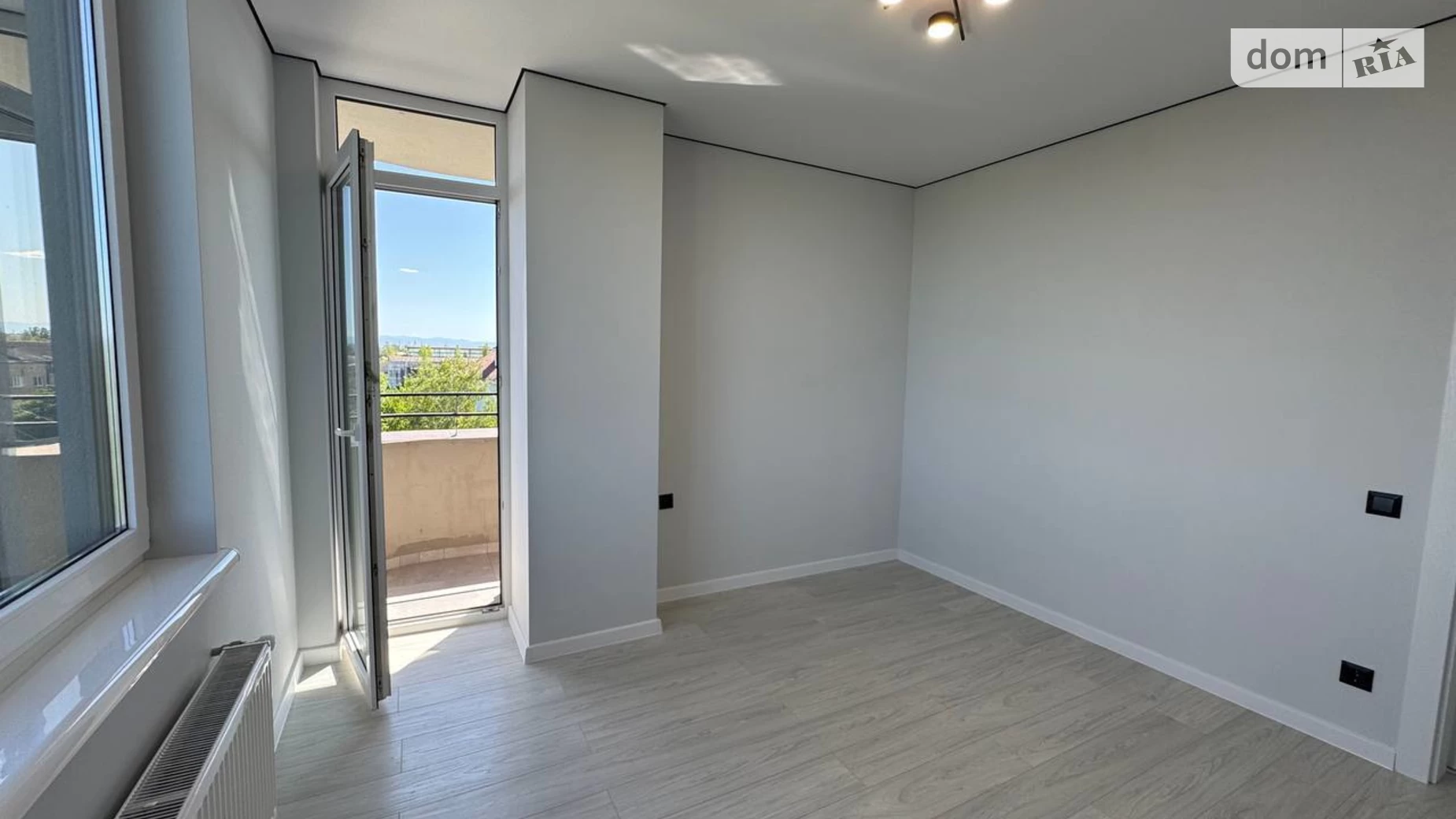 Продается 2-комнатная квартира 61 кв. м в Ивано-Франковске, ул. Микитинецкая, 2А - фото 2