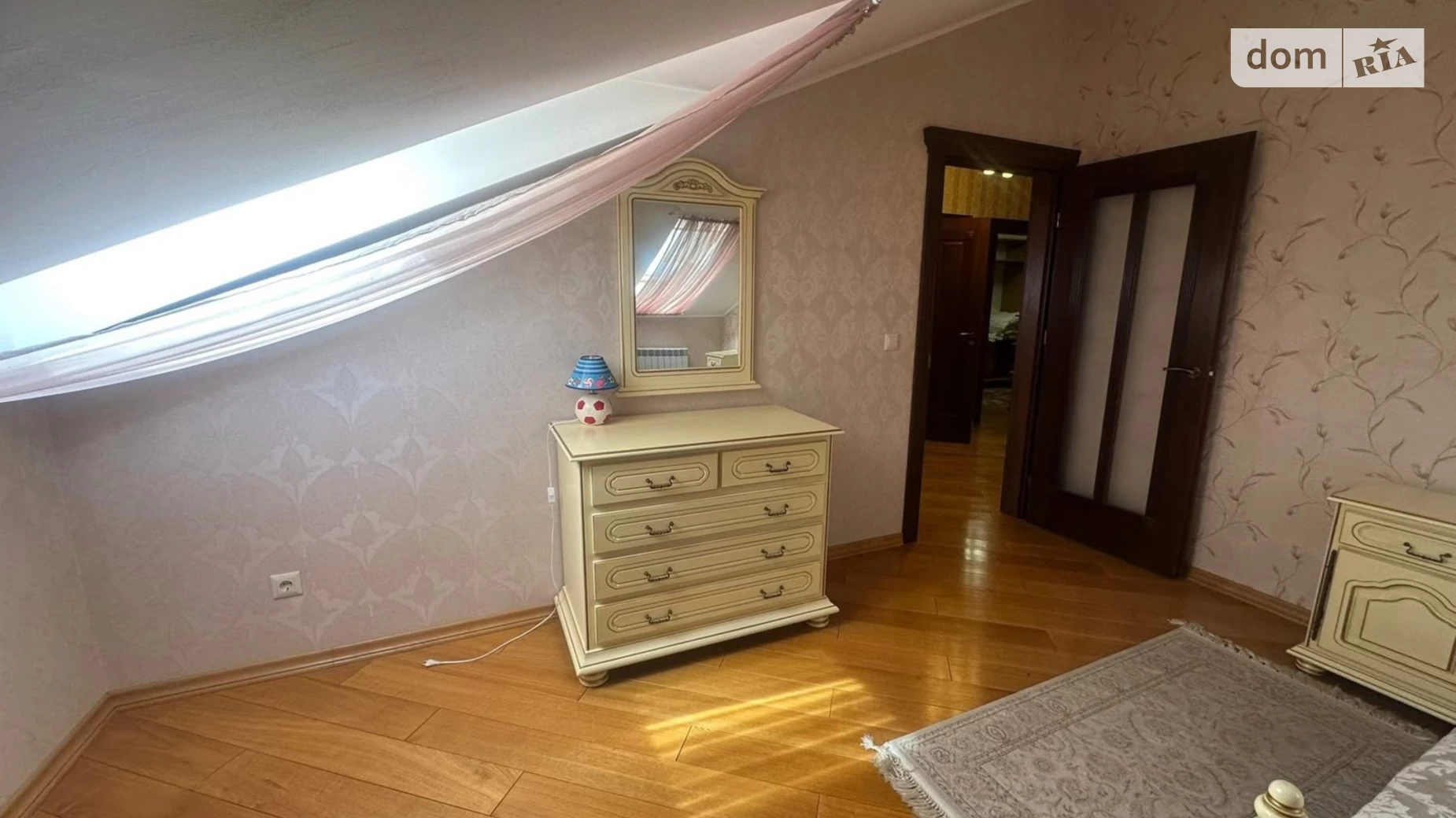 Сдается в аренду 4-комнатная квартира 145 кв. м в Ужгороде, ул. Вишневая(Осипенко) - фото 3