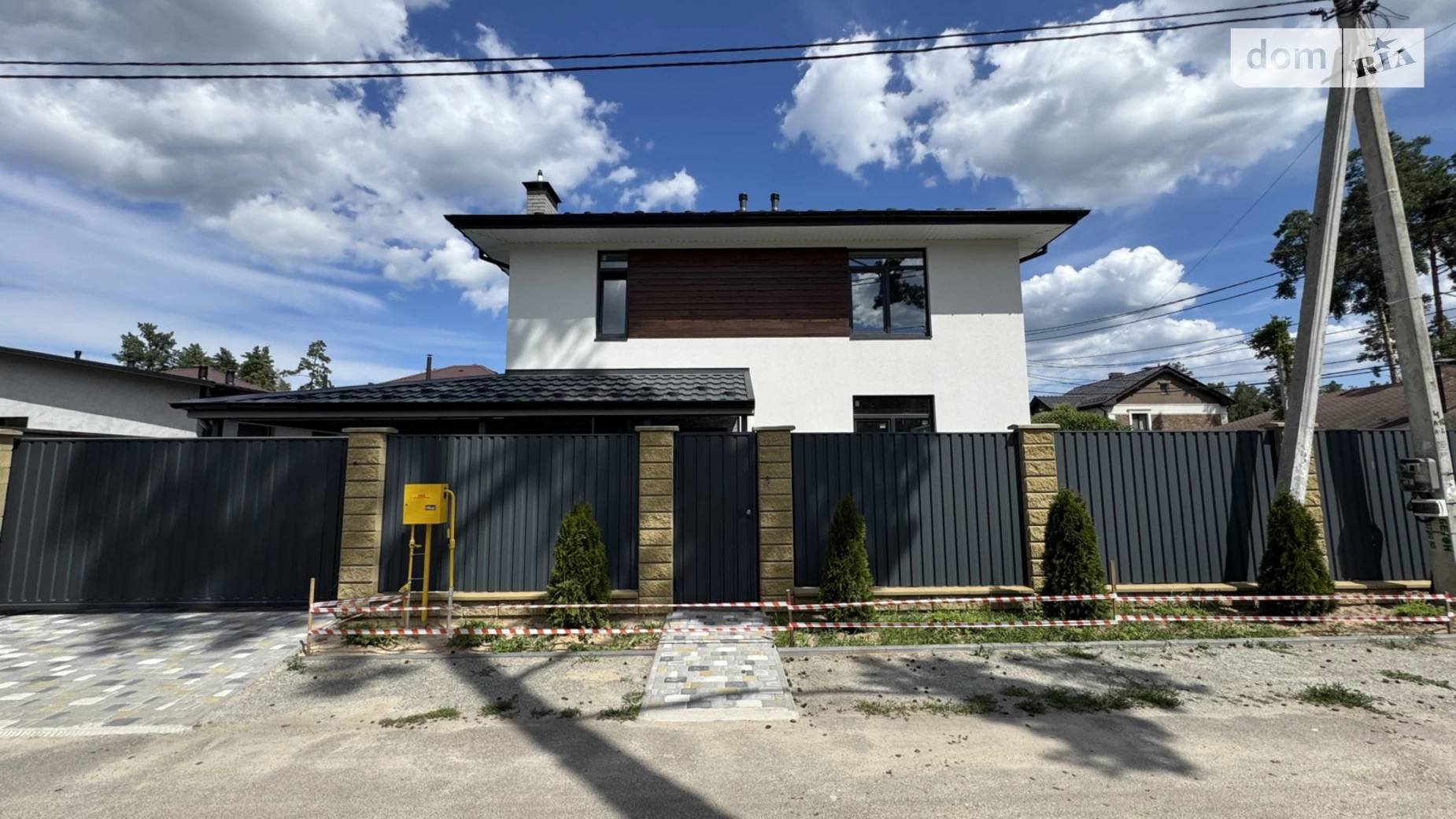 Продается дом на 2 этажа 150 кв. м с гаражом, цена: 170000 $ - фото 2