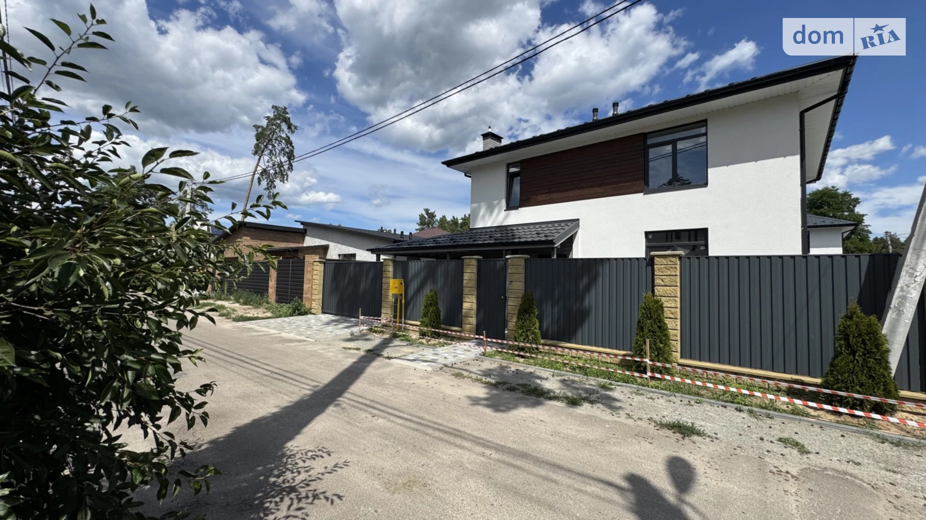 Продается дом на 2 этажа 150 кв. м с гаражом, цена: 170000 $ - фото 3
