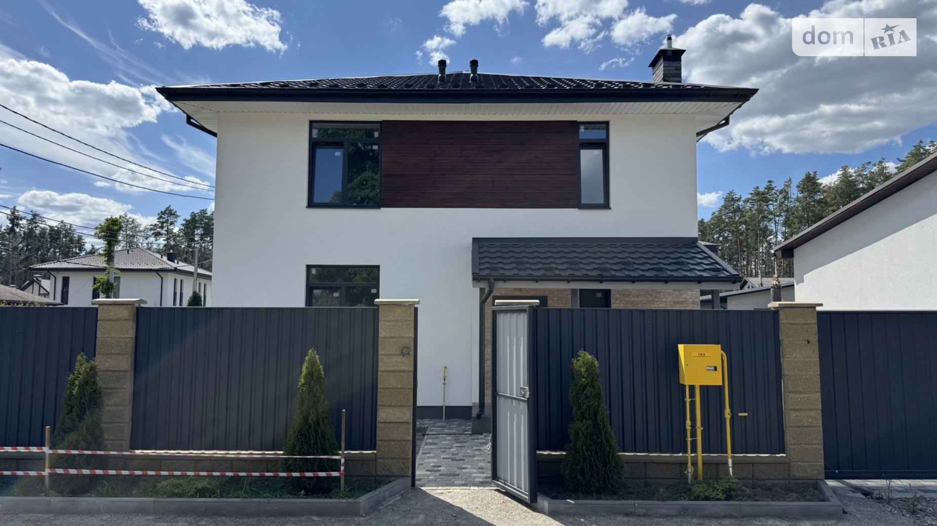 Продается дом на 2 этажа 142 кв. м с подвалом, цена: 150000 $ - фото 3