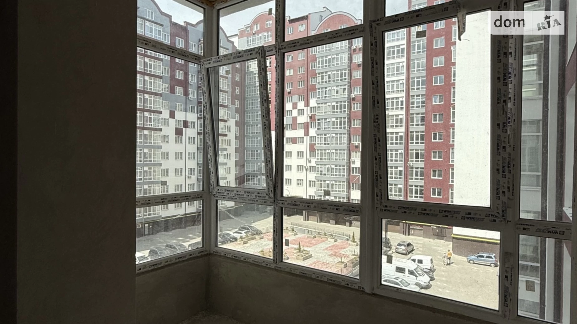 Продается 1-комнатная квартира 37 кв. м в Ивано-Франковске, ул. Высочана Семена, 16 - фото 2