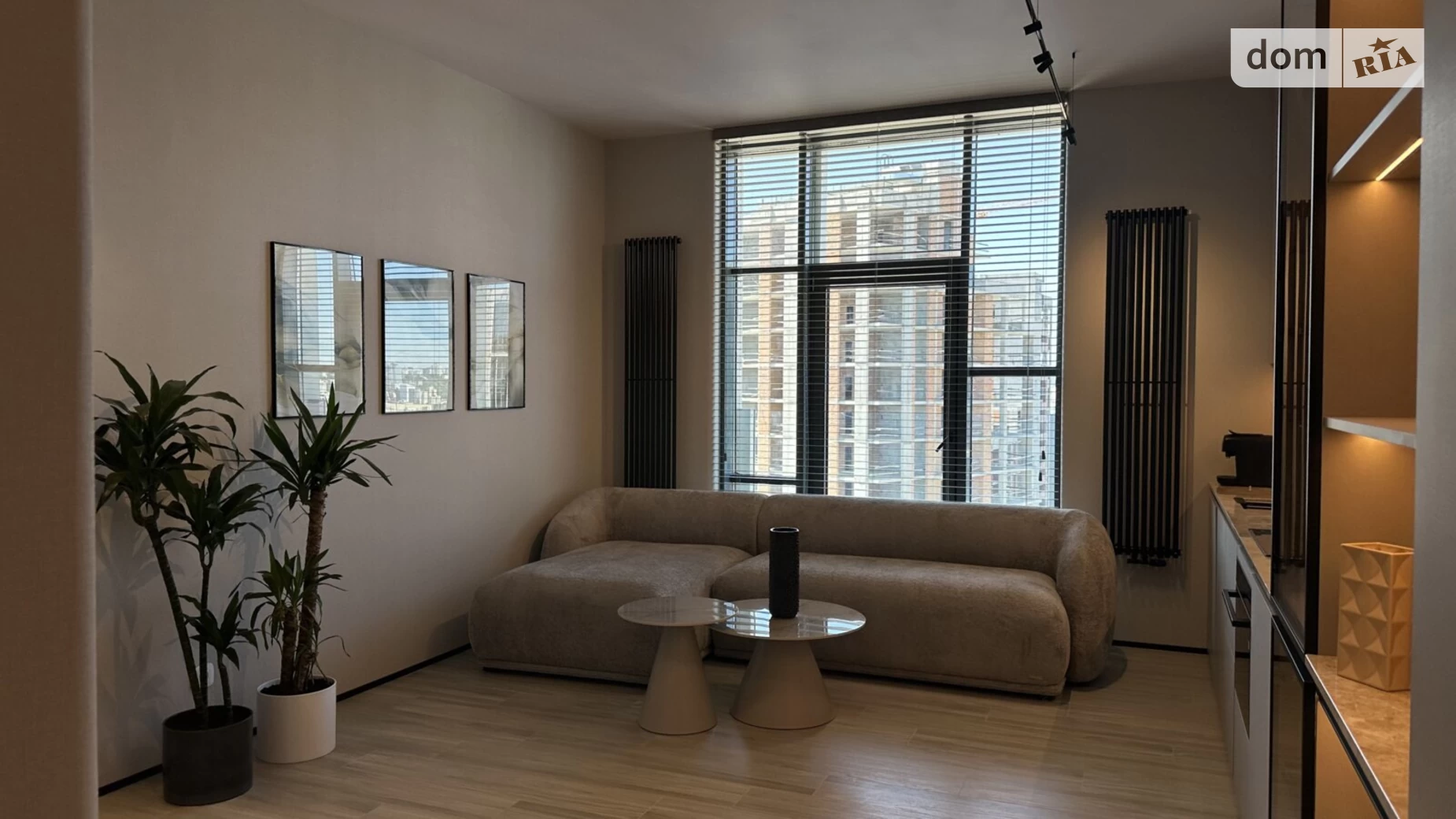 Продается 2-комнатная квартира 78.7 кв. м в Киеве, ул. Андрея Верхогляда(Драгомирова), 19А - фото 2