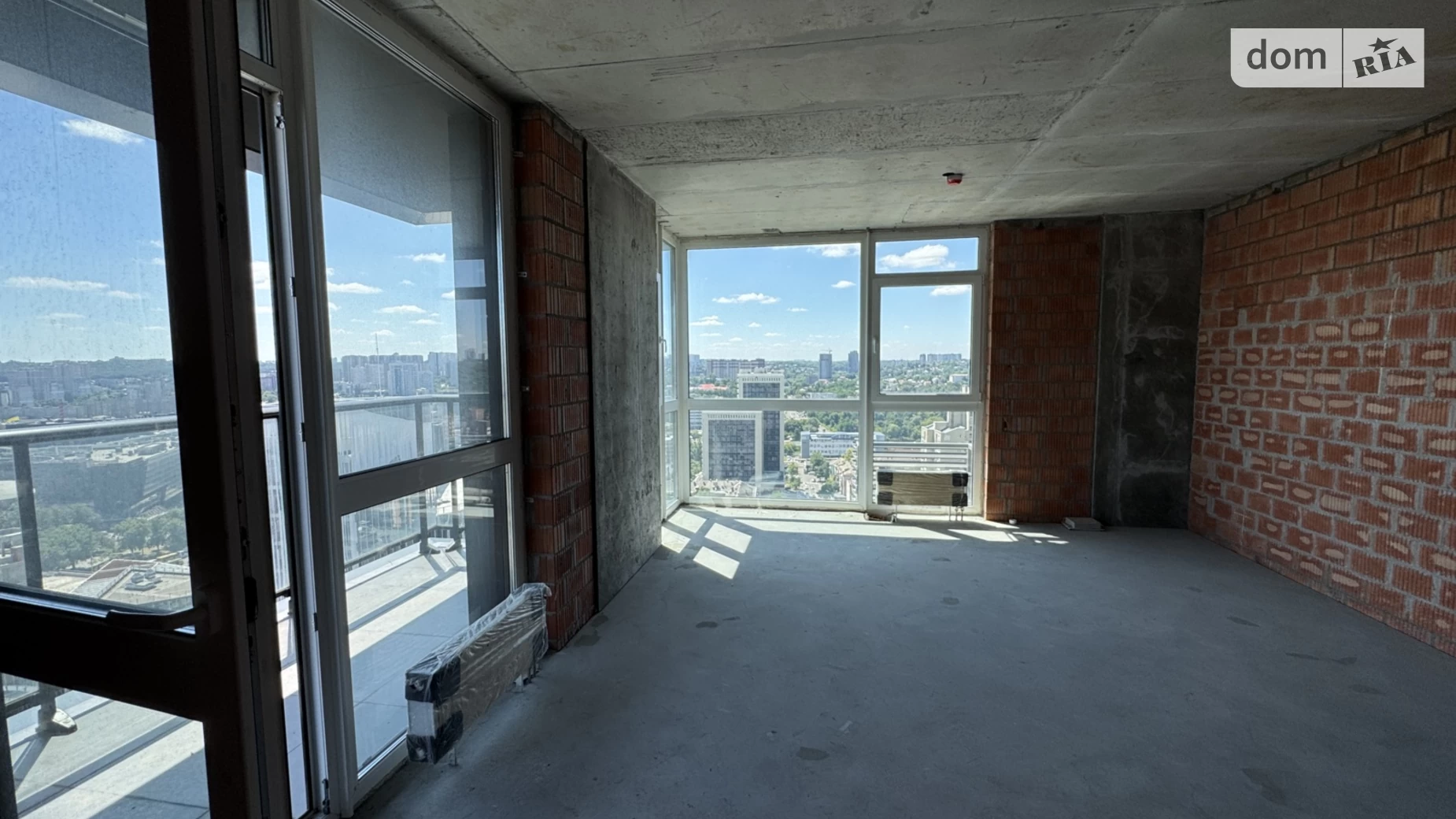 Продається 3-кімнатна квартира 118 кв. м у Києві, вул. Предславинська, 42 - фото 2