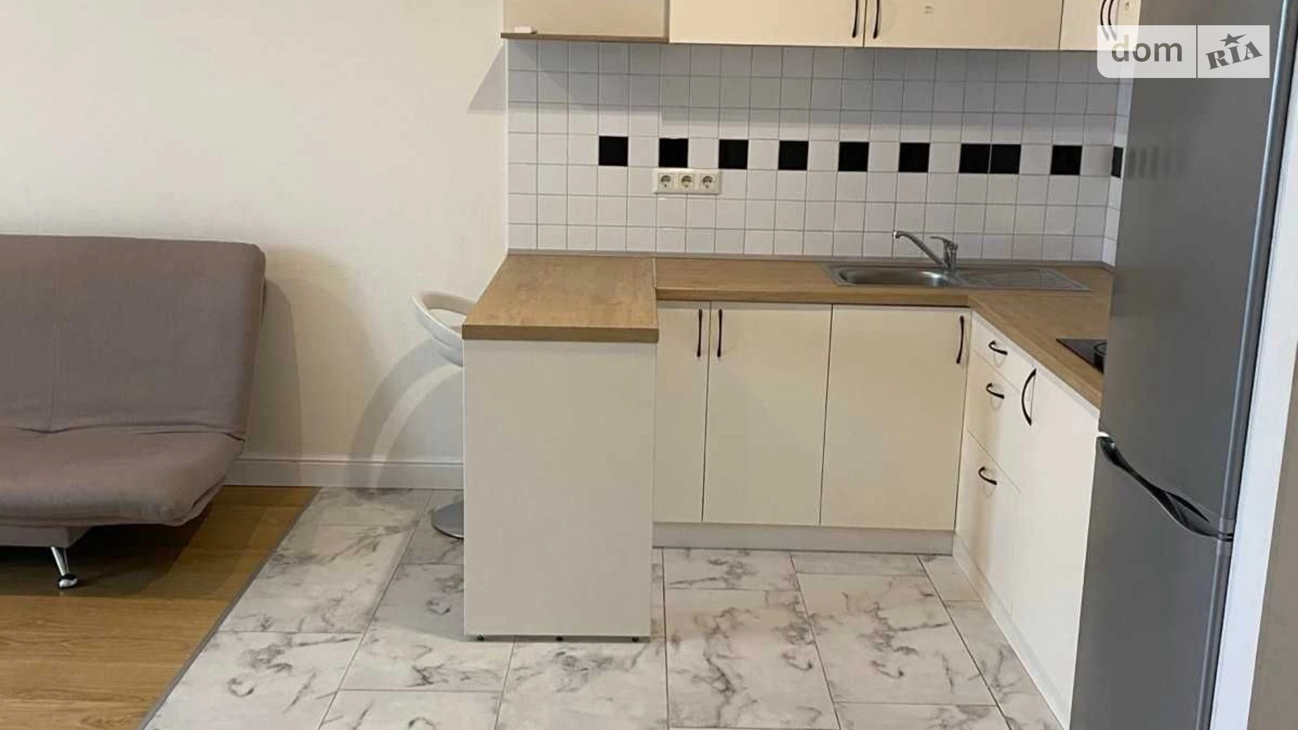 Продается 1-комнатная квартира 31 кв. м в Киеве, ул. Западная, 10 - фото 2