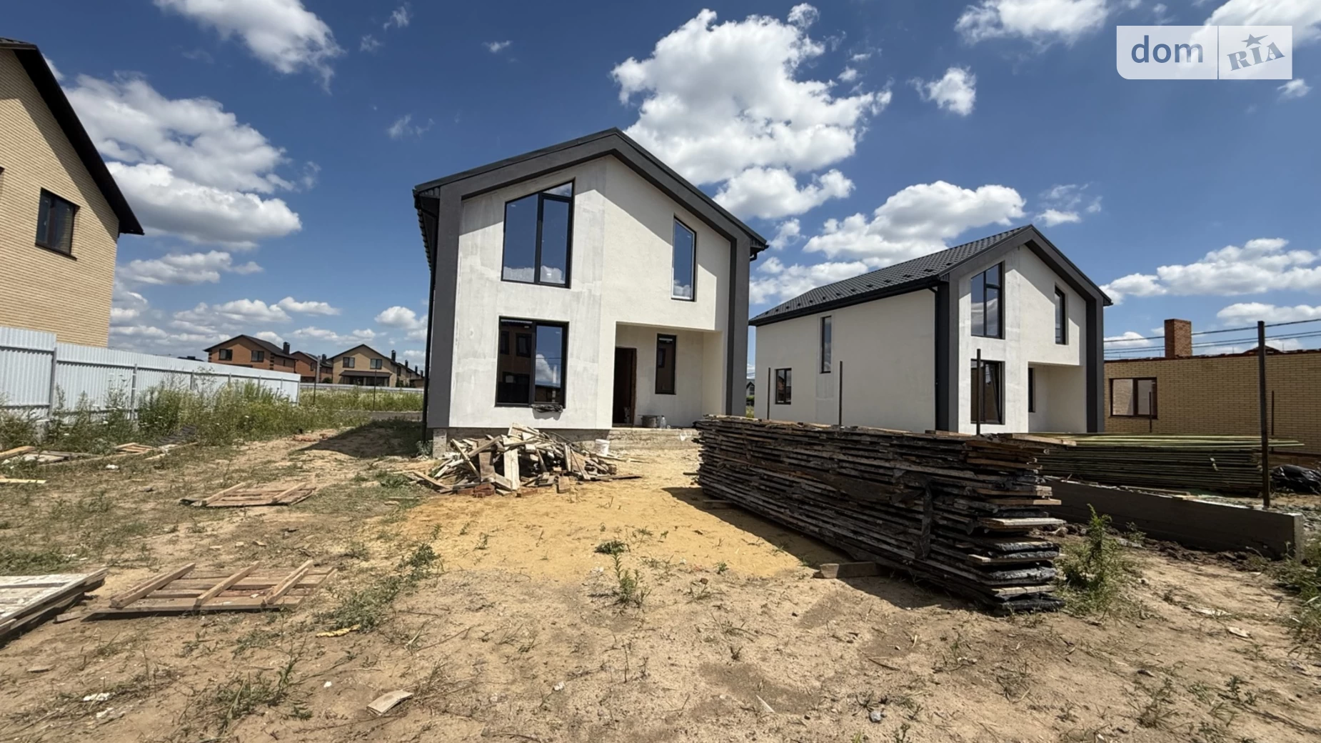 Продается дом на 2 этажа 125 кв. м с камином, цена: 115000 $ - фото 2