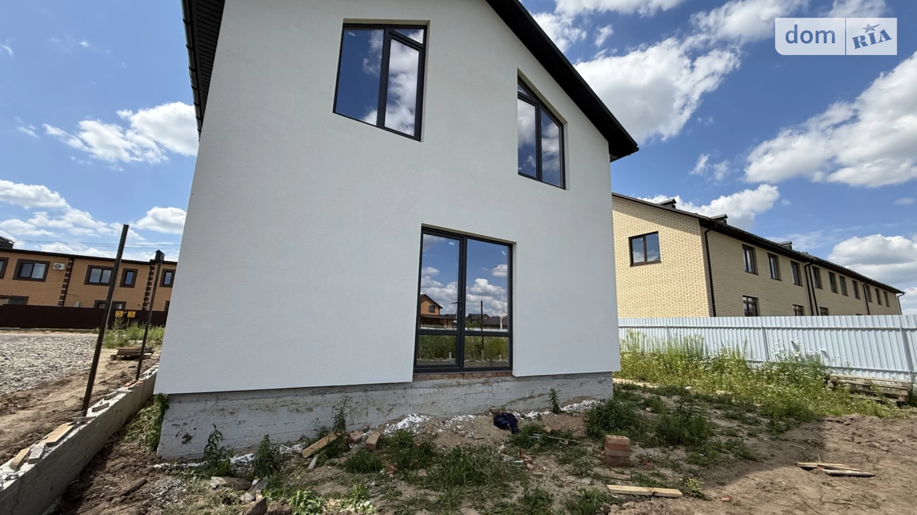 Продается дом на 2 этажа 125 кв. м с камином, цена: 115000 $ - фото 3