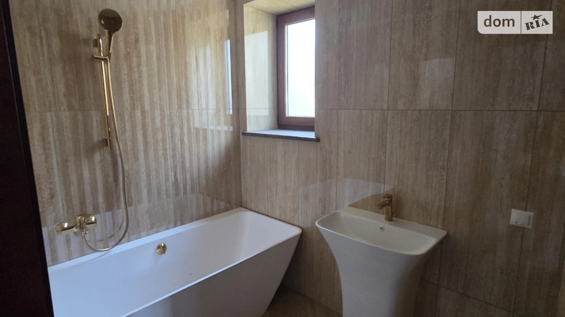Продається будинок 3 поверховий 186 кв. м з терасою, цена: 350000 $ - фото 2