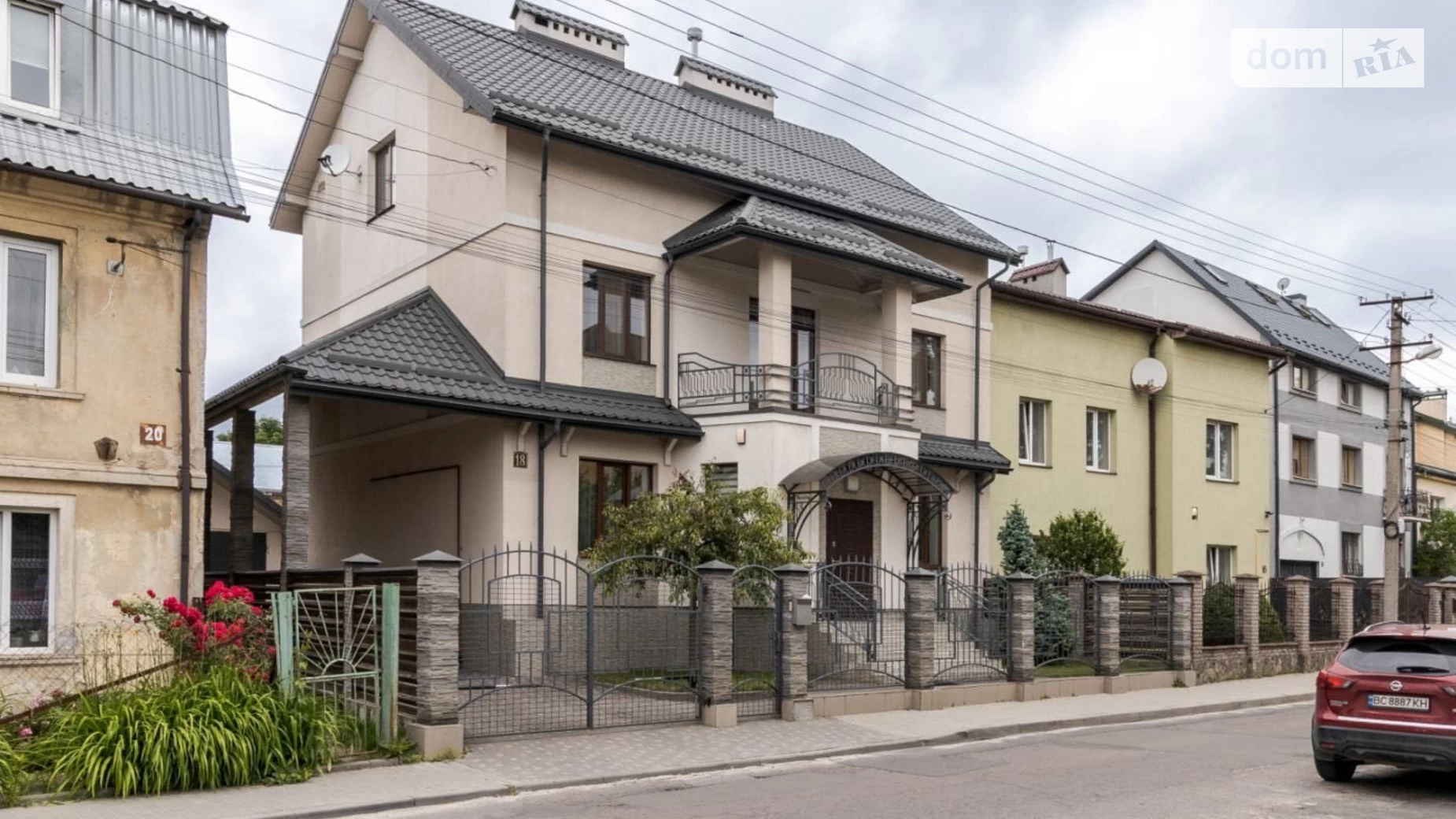 Здається в оренду будинок 3 поверховий 330 кв. м з ділянкою, цена: 1800 € - фото 2