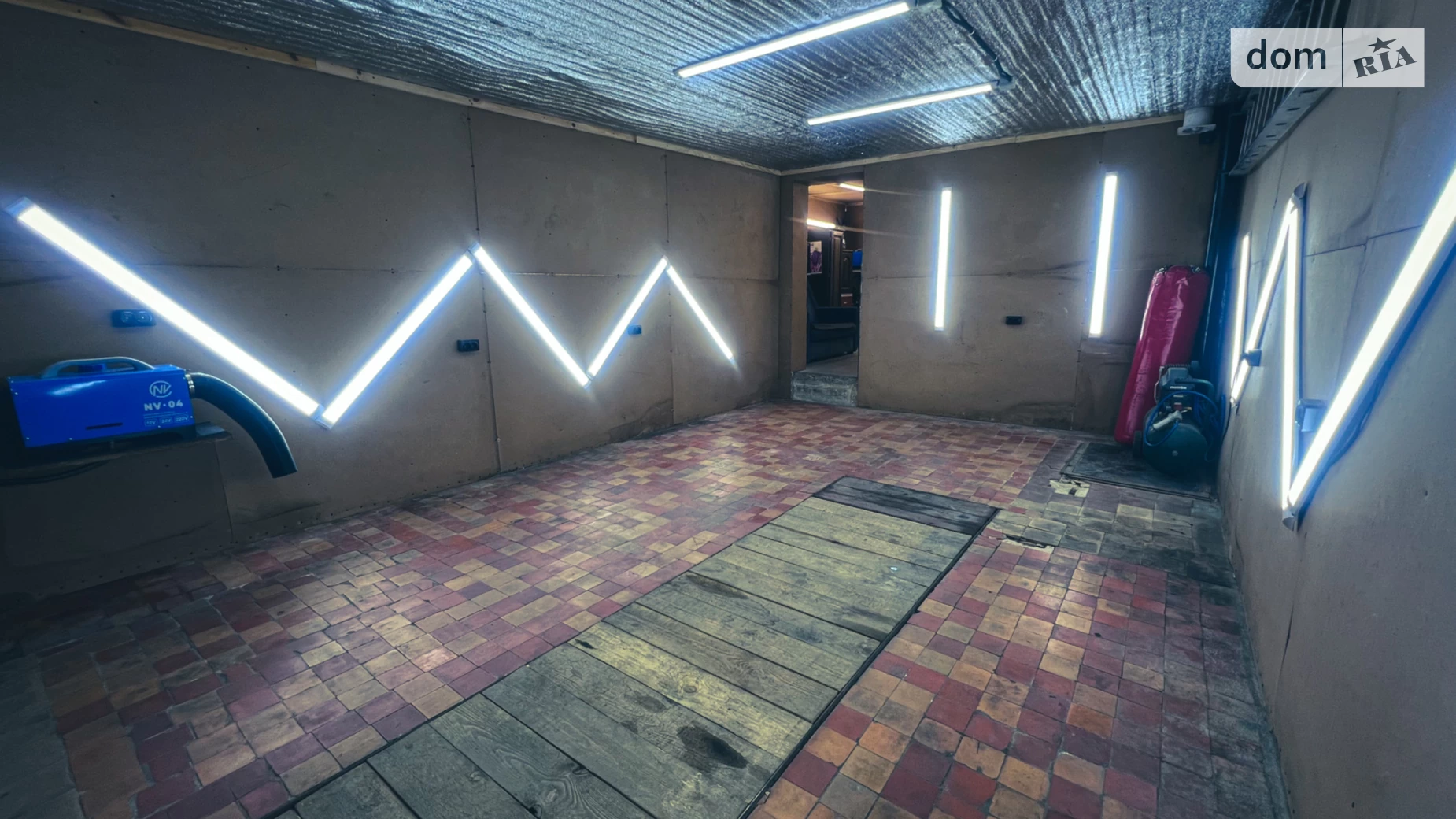 Продается отдельно стоящий гараж под легковое авто на 51 кв. м, цена: 15200 $ - фото 2