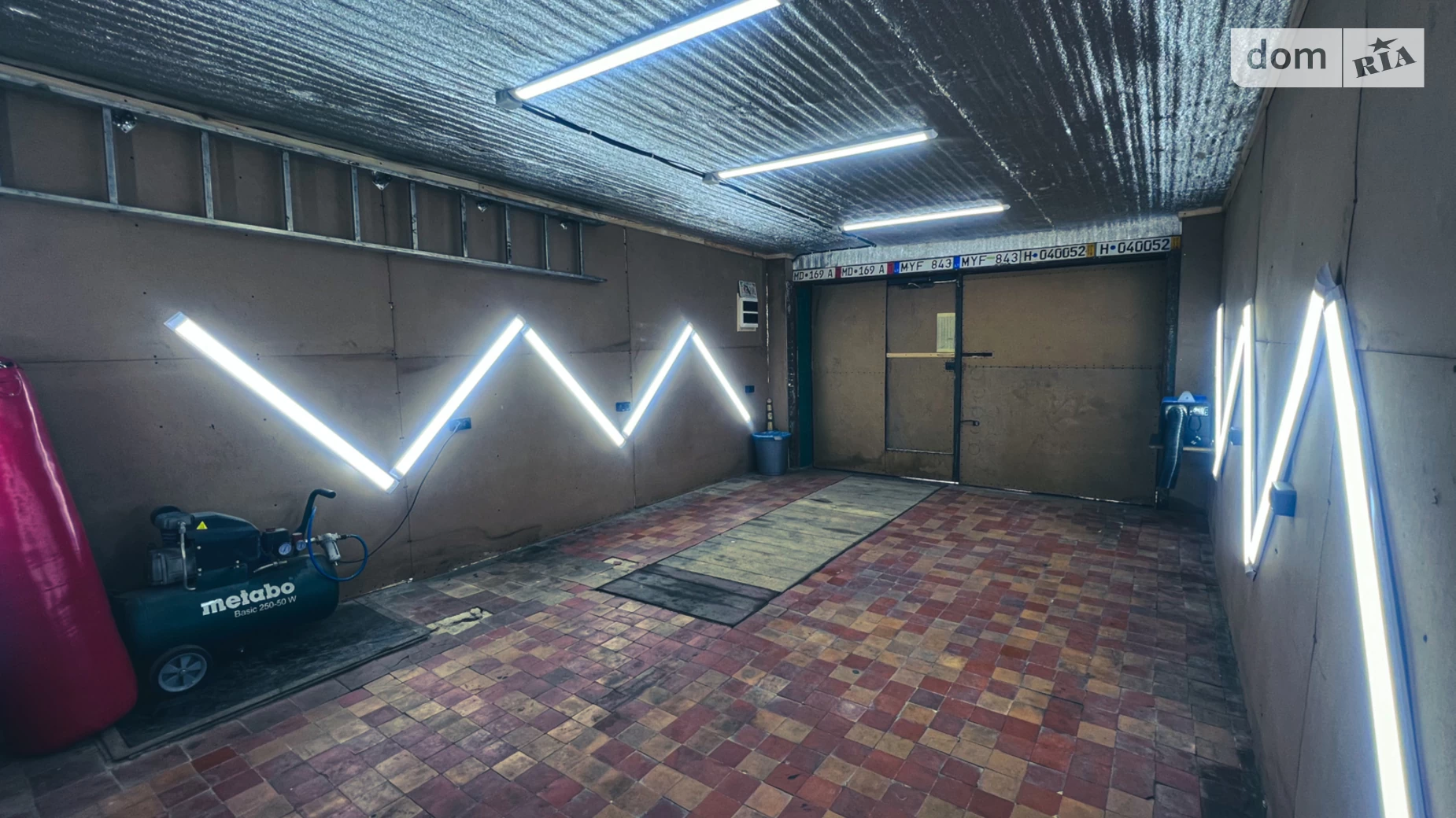 Продается отдельно стоящий гараж под легковое авто на 51 кв. м, цена: 15200 $ - фото 4