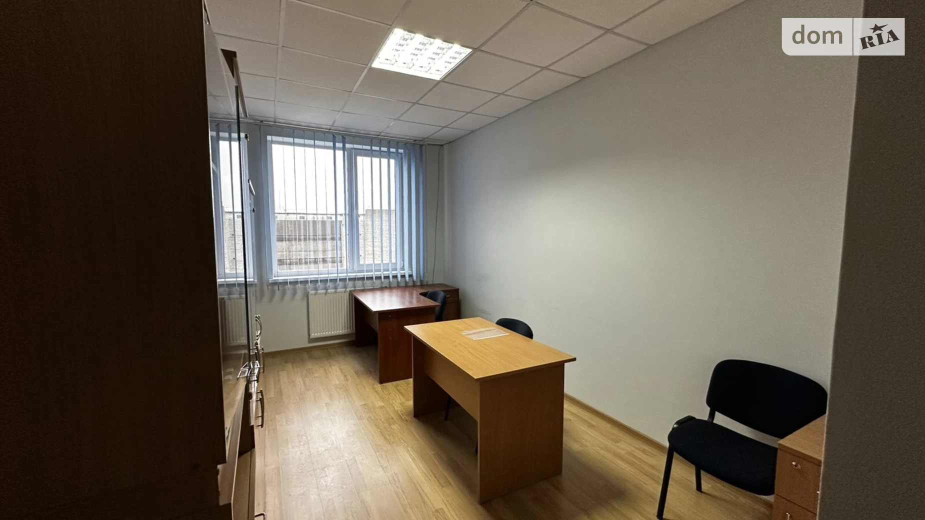 Сдается в аренду офис 18 кв. м в бизнес-центре, цена: 6700 грн - фото 2