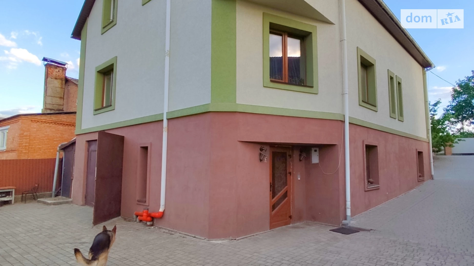 Продается дом на 3 этажа 200 кв. м с гаражом, цена: 140000 $ - фото 3