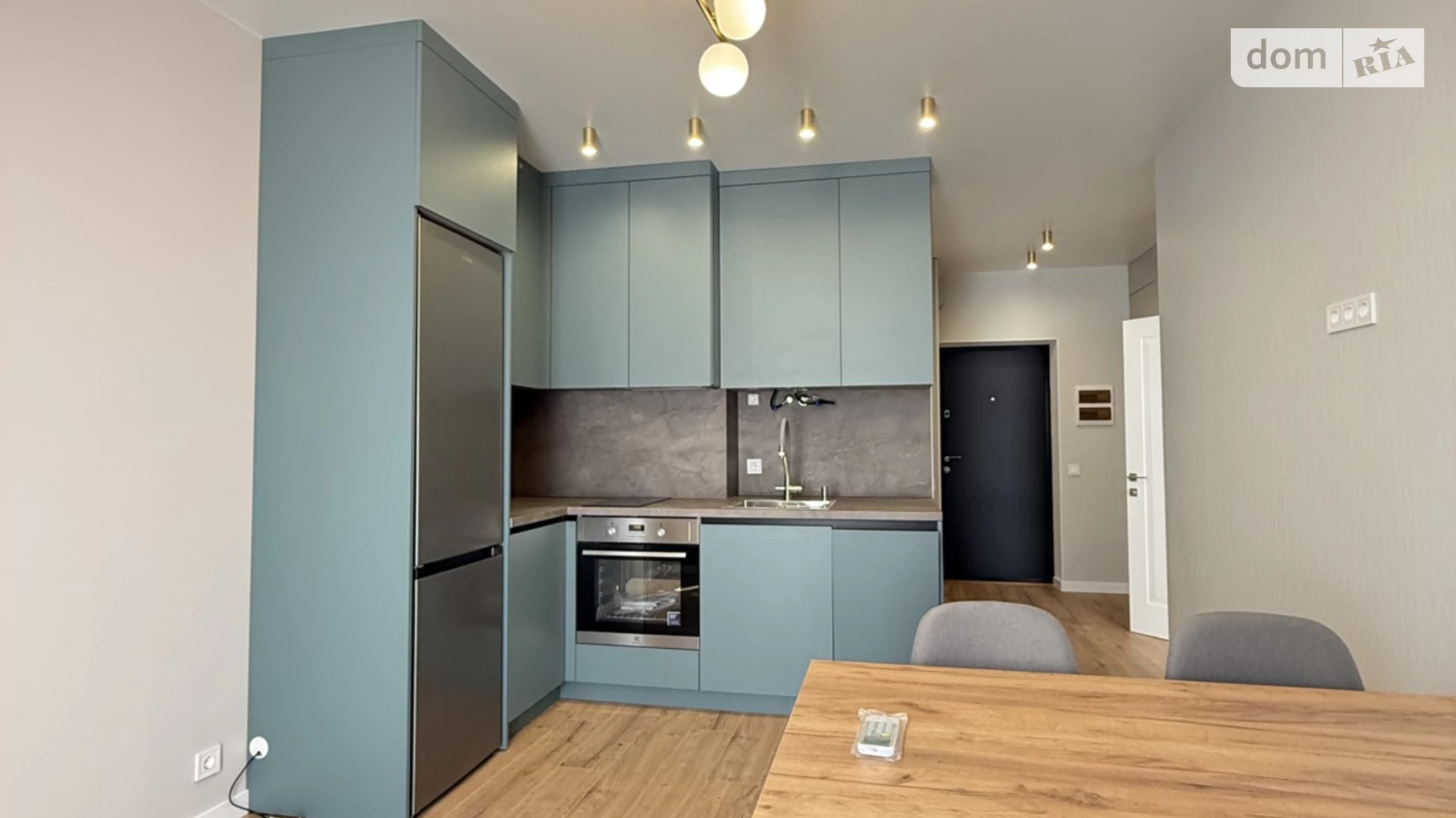 Продается 1-комнатная квартира 43 кв. м в Буче, ул. Леси Украинки, 3 - фото 2