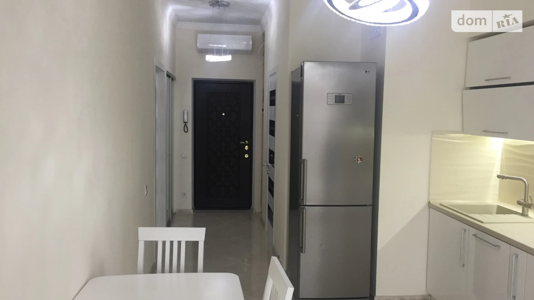 Сдается в аренду 1-комнатная квартира 43 кв. м в Одессе, Фонтанская дор., 58/3 - фото 3