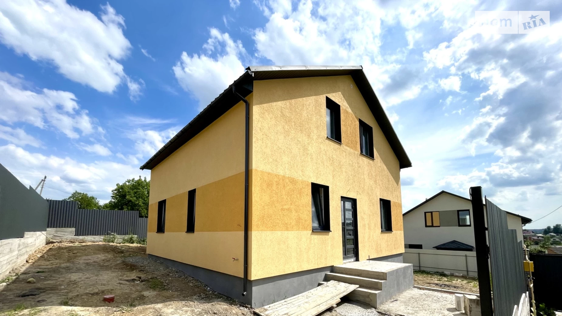 Продается дом на 2 этажа 125 кв. м с бассейном, цена: 83000 $ - фото 2