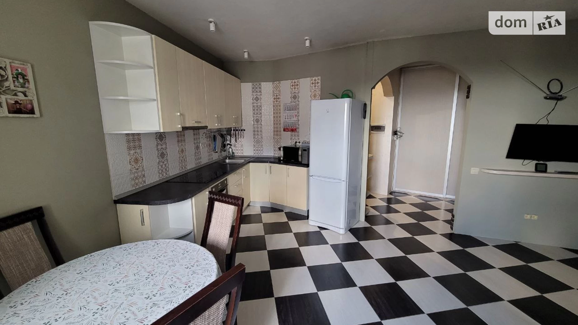 Продается 1-комнатная квартира 57 кв. м в Буче, ул. Новое Шоссе, 16 - фото 4