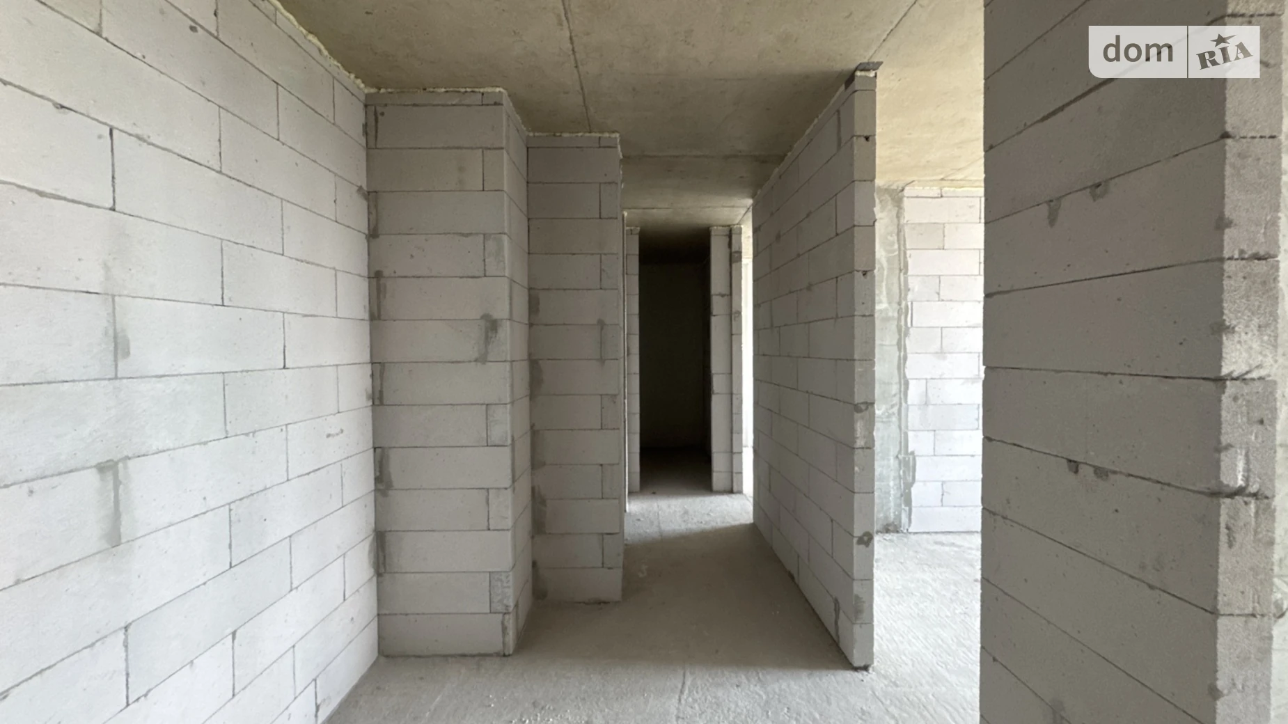 Продается 1-комнатная квартира 62 кв. м в Ивано-Франковске, ул. Хриплинская, 9 - фото 4