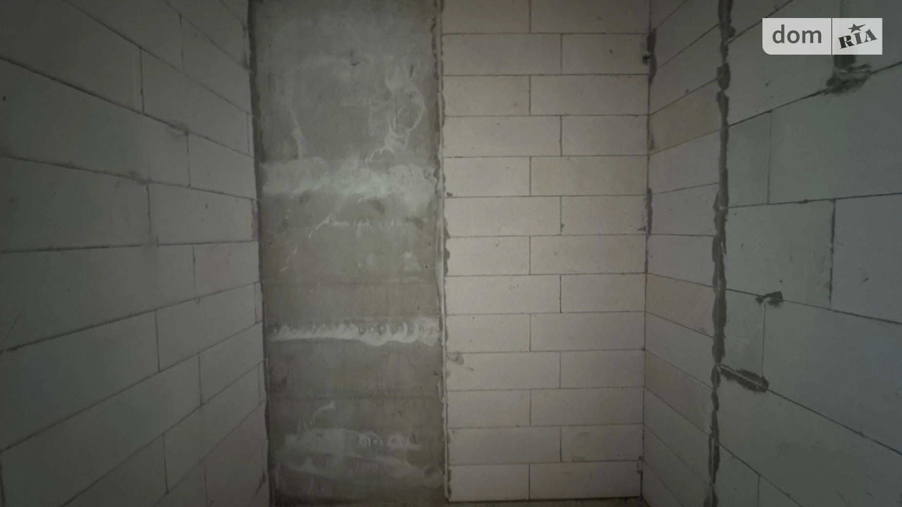 Продается 1-комнатная квартира 42 кв. м в Ивано-Франковске, ул. Хриплинская, 9 - фото 2