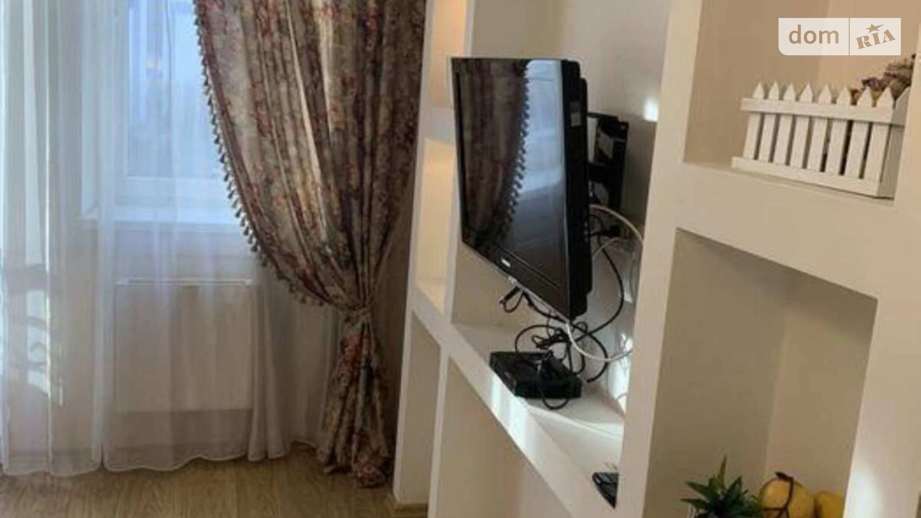 Продается 1-комнатная квартира 57 кв. м в Киеве, ул. Голосеевская, 13А - фото 2