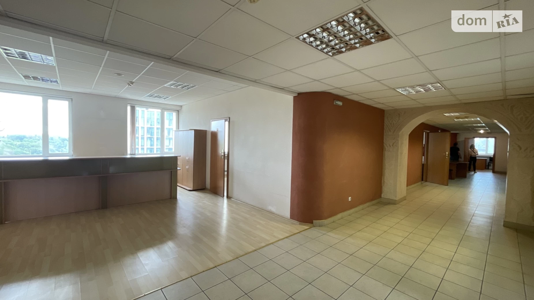Сдается в аренду офис 1500 кв. м в бизнес-центре, цена: 13500 $ - фото 2