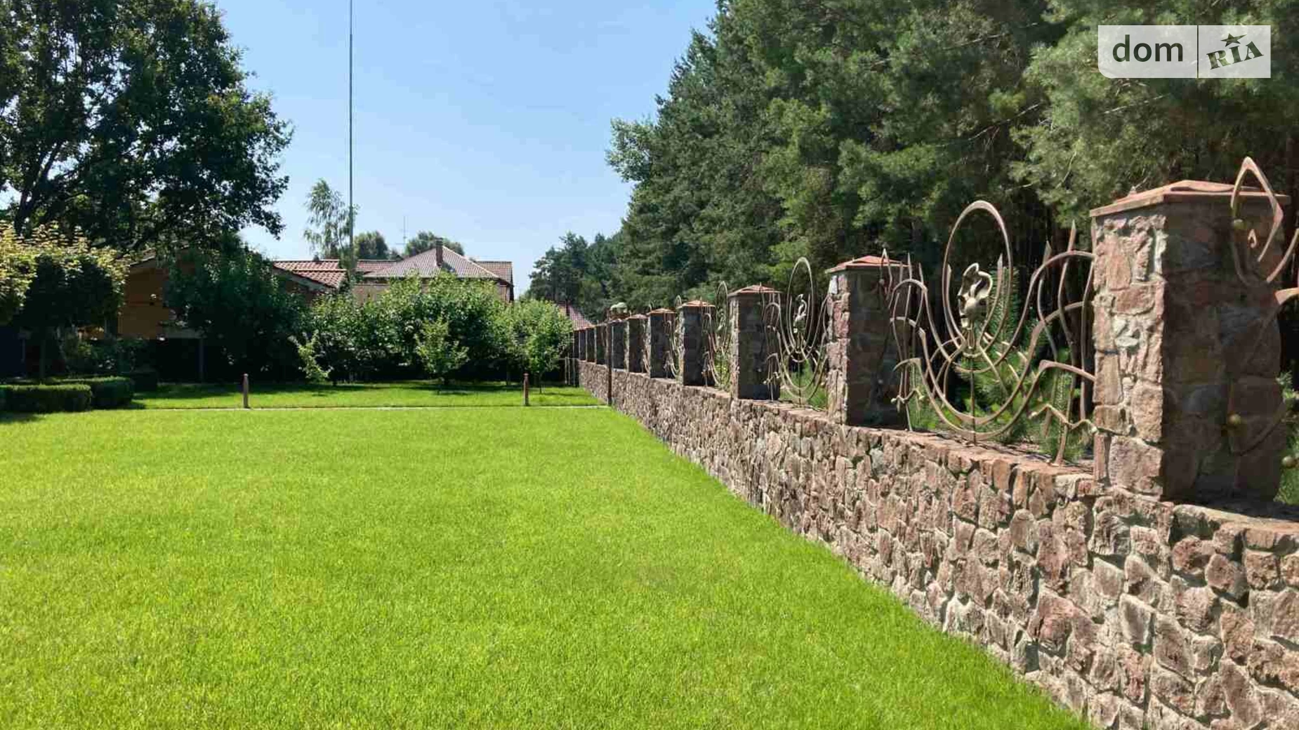 Продается дом на 2 этажа 264.5 кв. м с гаражом, цена: 325000 $ - фото 2