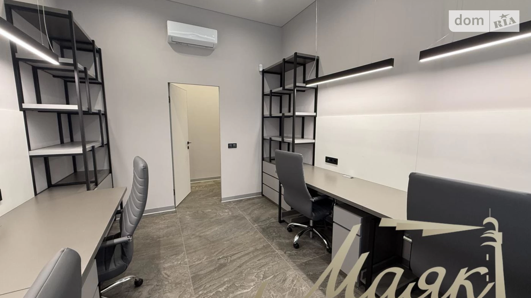 Сдается в аренду офис 300 кв. м в бизнес-центре, цена: 7500 $ - фото 5