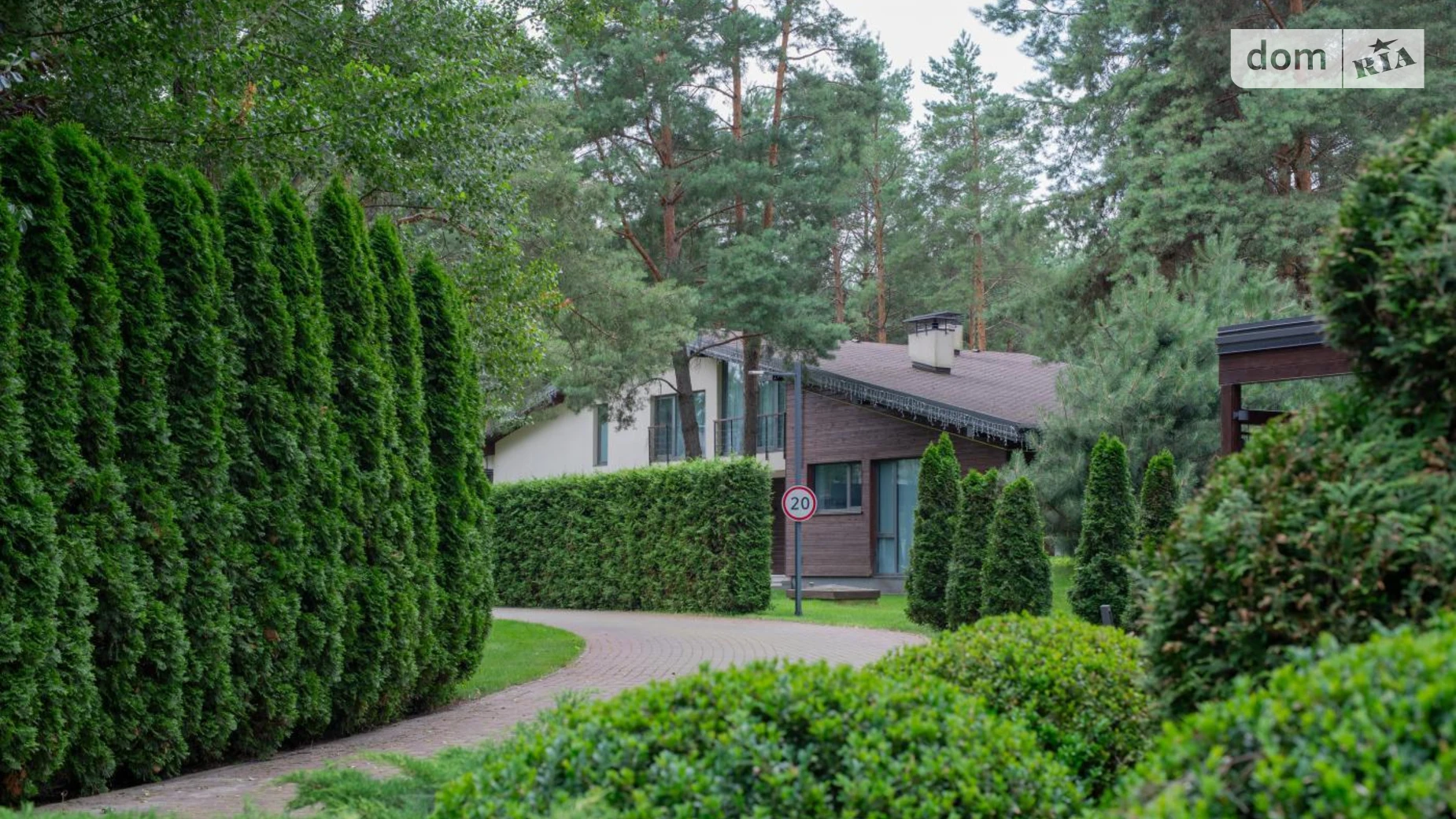 Продается дом на 2 этажа 368 кв. м с садом, цена: 1300000 $ - фото 2