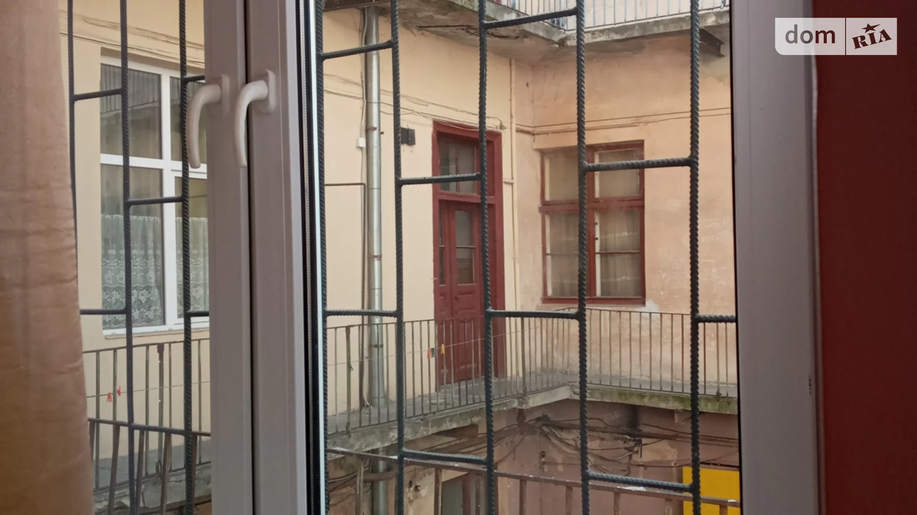 Продається 2-кімнатна квартира 63.2 кв. м у Львові, вул. Театральна, 7 - фото 2