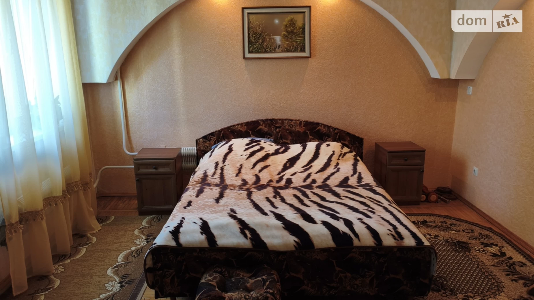 Продается дом на 2 этажа 230 кв. м с камином, цена: 270000 $ - фото 2