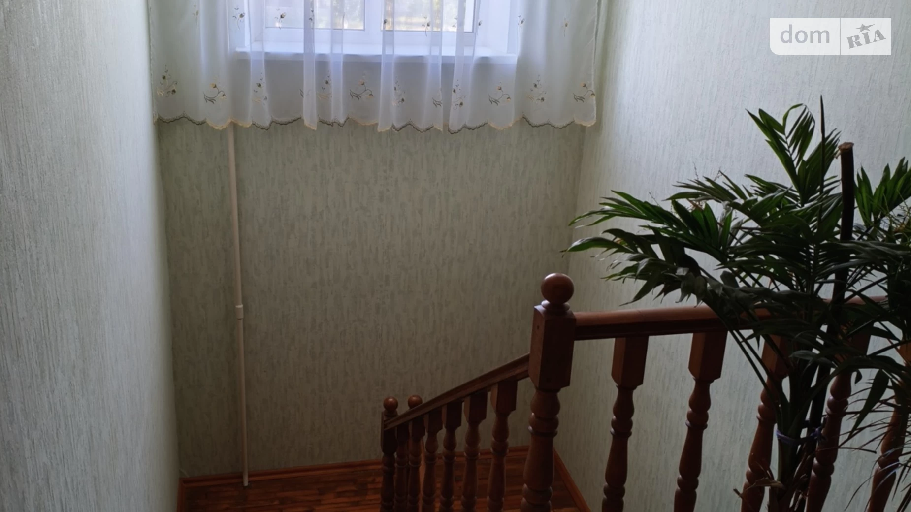 Продается дом на 2 этажа 230 кв. м с камином, цена: 270000 $ - фото 4