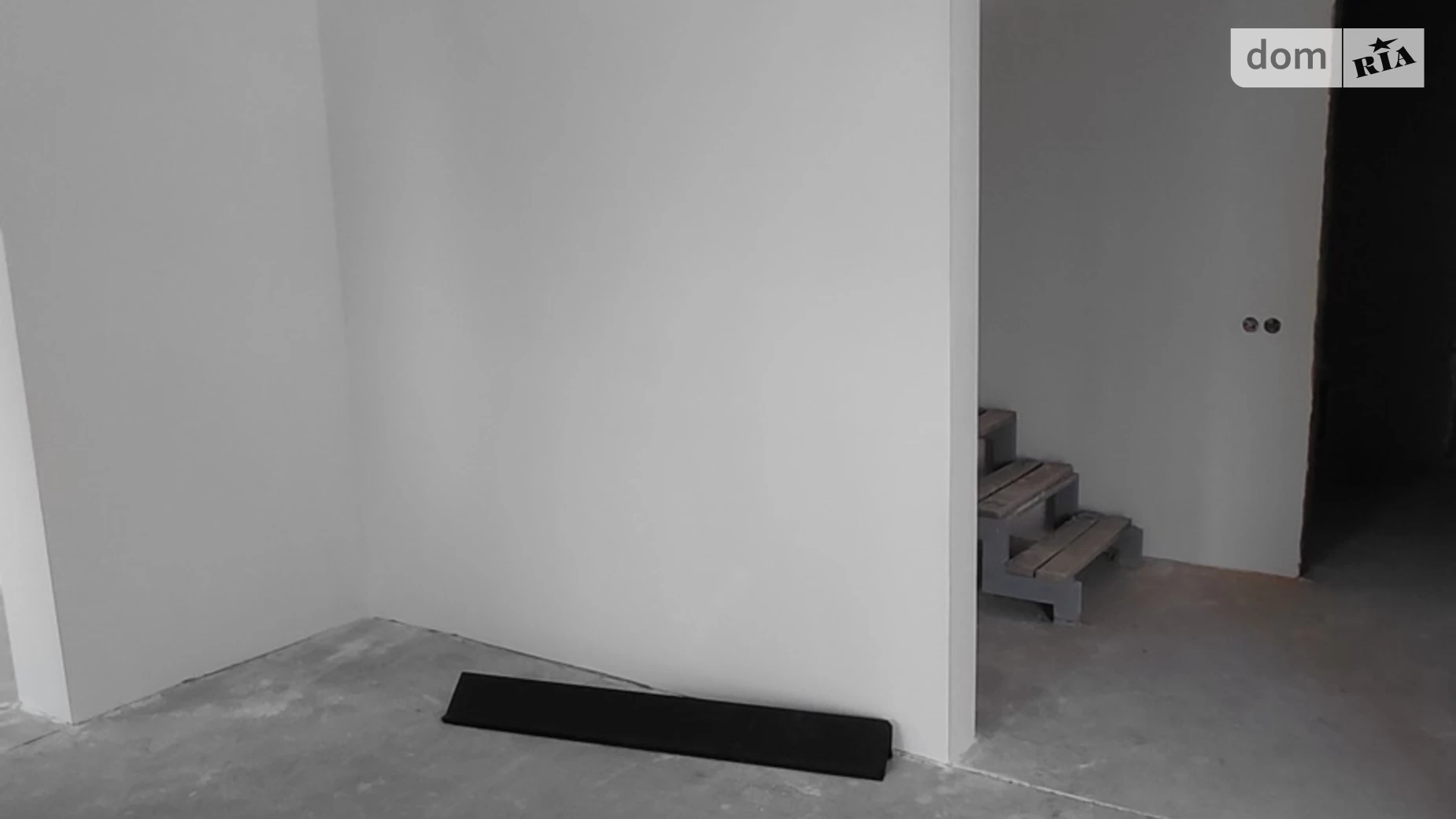 Продается дом на 2 этажа 160 кв. м с камином, цена: 92000 $ - фото 3