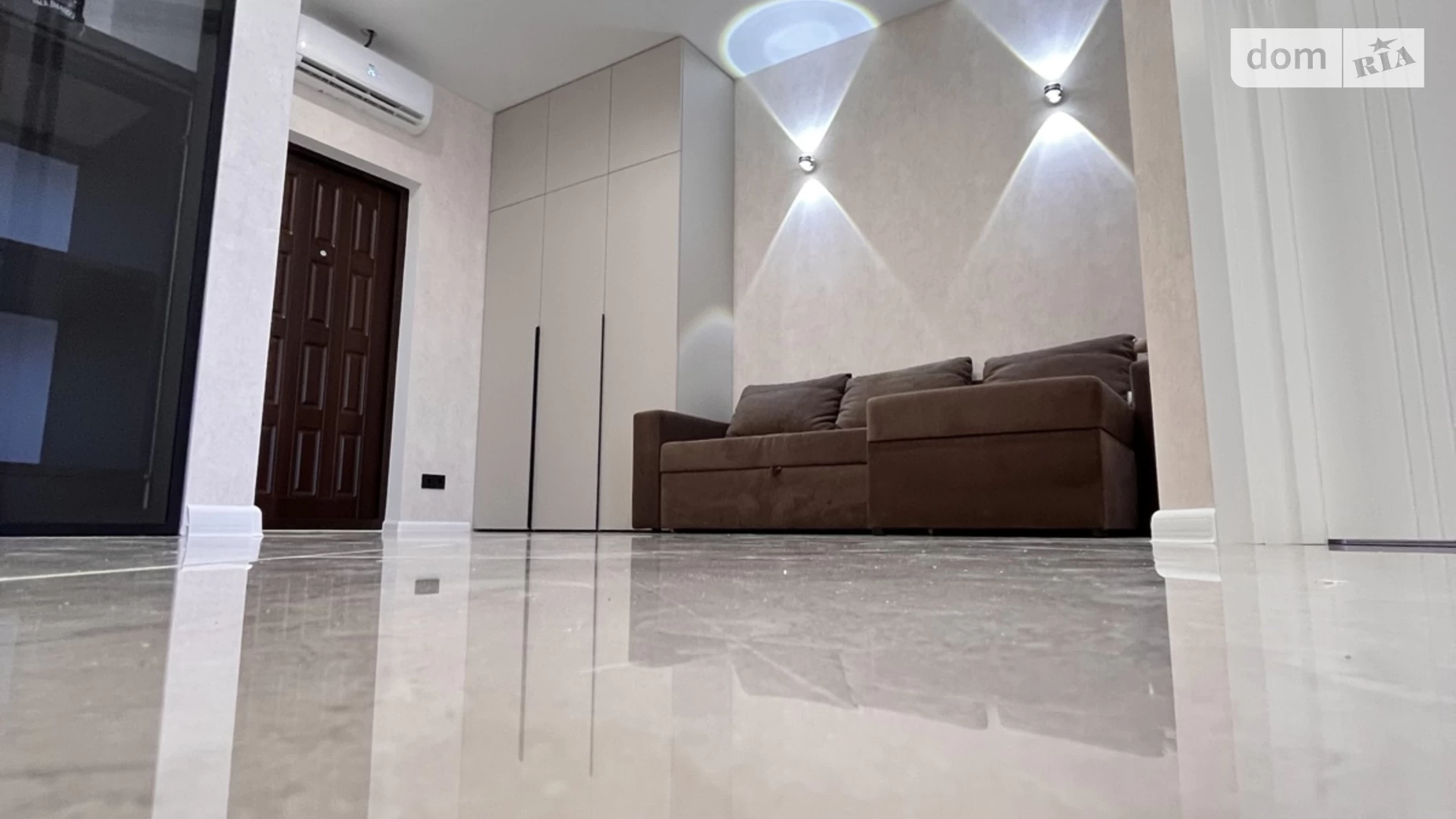 Продается 1-комнатная квартира 43 кв. м в Одессе, ул. Краснова, 1А - фото 2