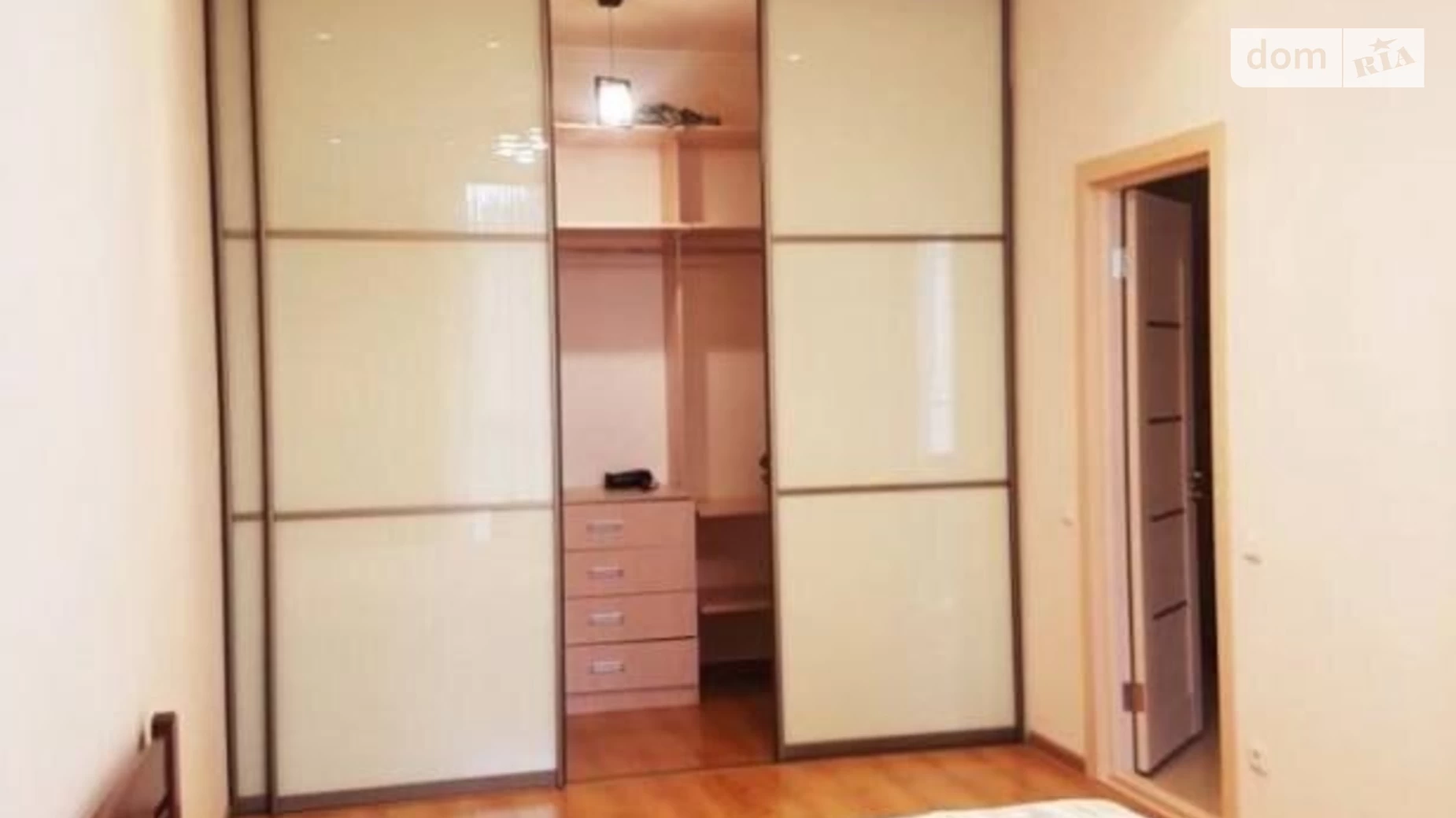 Продается 1-комнатная квартира 54.6 кв. м в Одессе, бул. Французский - фото 2