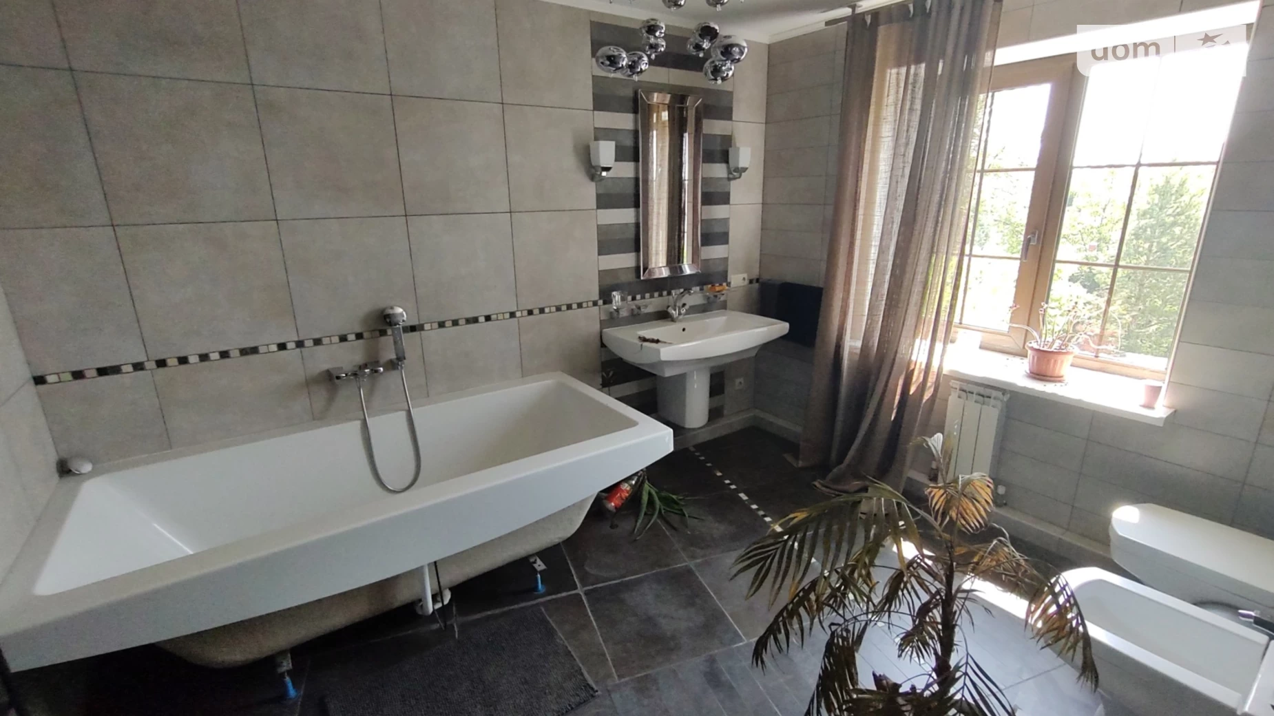 Сдается в аренду дом на 3 этажа 480 кв. м с верандой, цена: 2500 $ - фото 5
