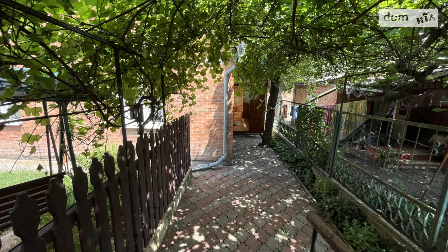 Продается дом на 2 этажа 120 кв. м с камином, цена: 150000 $ - фото 4