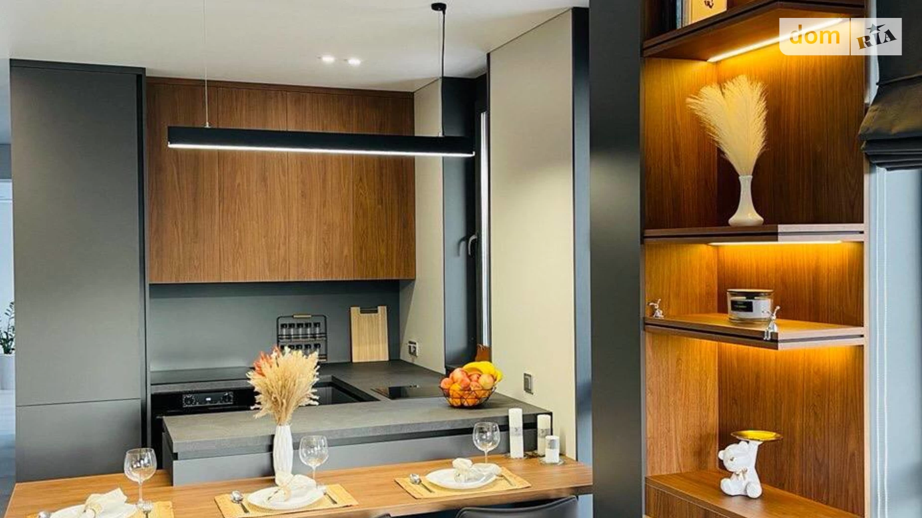 Продается 2-комнатная квартира 62 кв. м в Киеве, ул. Салютная, 2 - фото 2