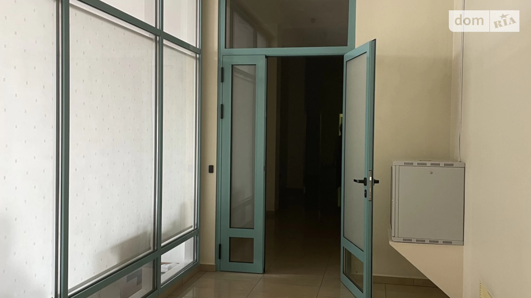 Сдается в аренду офис 240 кв. м в бизнес-центре, цена: 84000 грн - фото 2