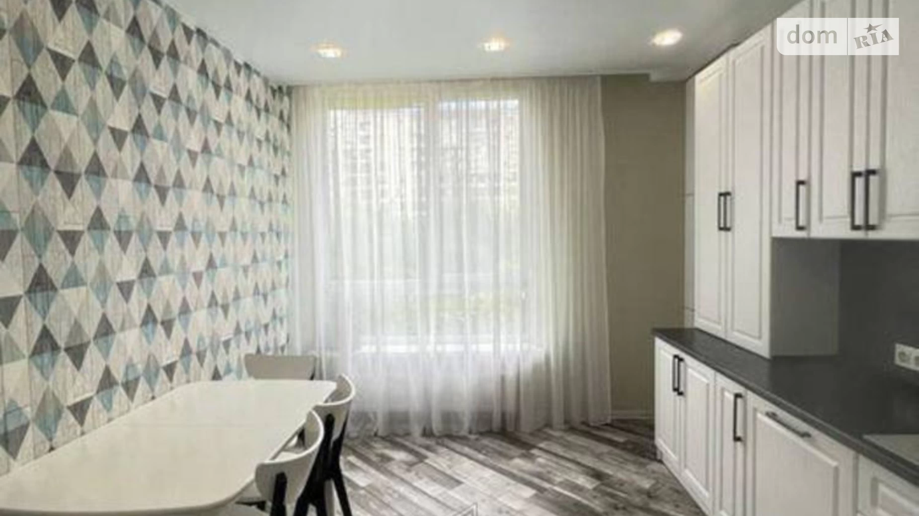 Продается 3-комнатная квартира 78.9 кв. м в Киеве, ул. Практичная, 1 - фото 3