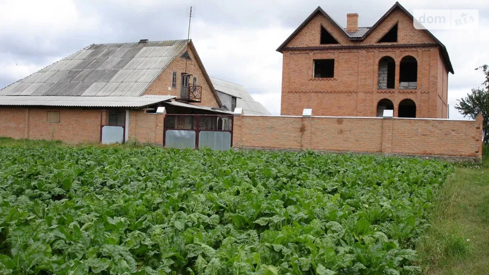 Продается дом на 2 этажа 250 кв. м с бассейном, цена: 20000 $ - фото 2