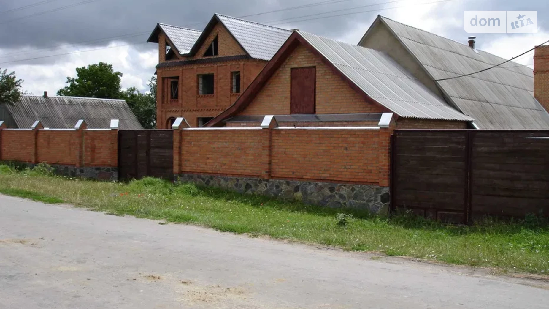 Продается дом на 2 этажа 250 кв. м с бассейном, цена: 20000 $ - фото 4